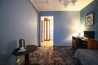 Гостиница Глобус Отель Пермь Двухместный номер «КОМФОРТ» 703-5