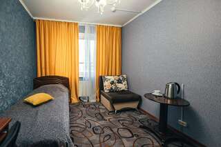 Гостиница Глобус Отель Пермь Двухместный номер «КОМФОРТ» 703-6